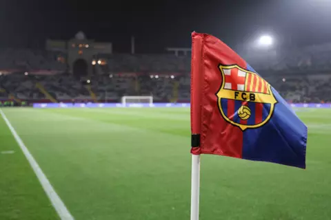 "لم يتم إخطارنا".. برشلونة يرد على أنباء معاقبته من "يويفا"